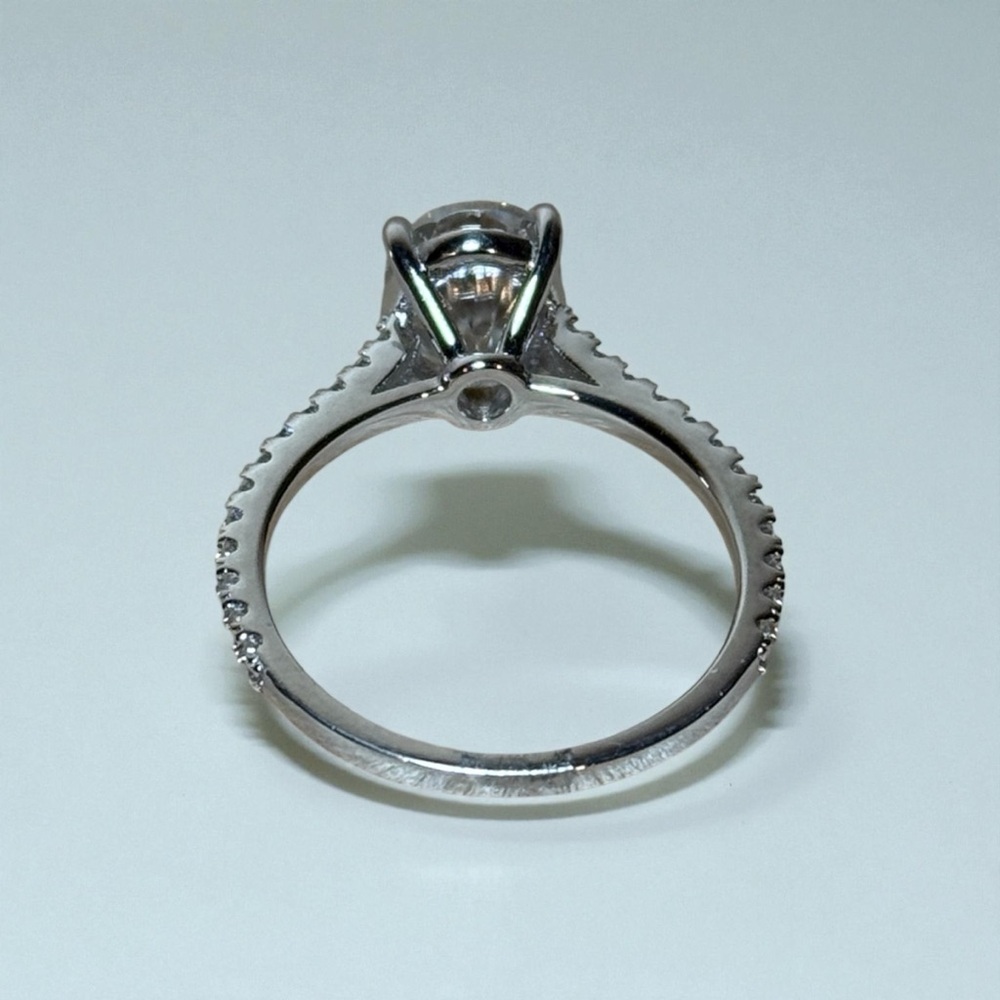 Dazzling Sterling Silver‎ 925 oval Moissanite Ring - Picture 2 of 3
